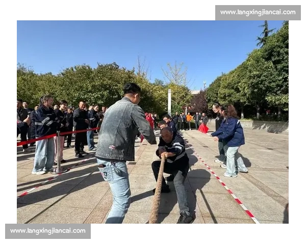 团结一心勇往直前拔河比赛加油词激励团队凝聚力挑战极限突破自我
